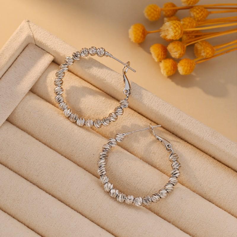 Silver Needle Geometric Heart Hoop Earrings - Retro & High-End Style for a Bold Look
