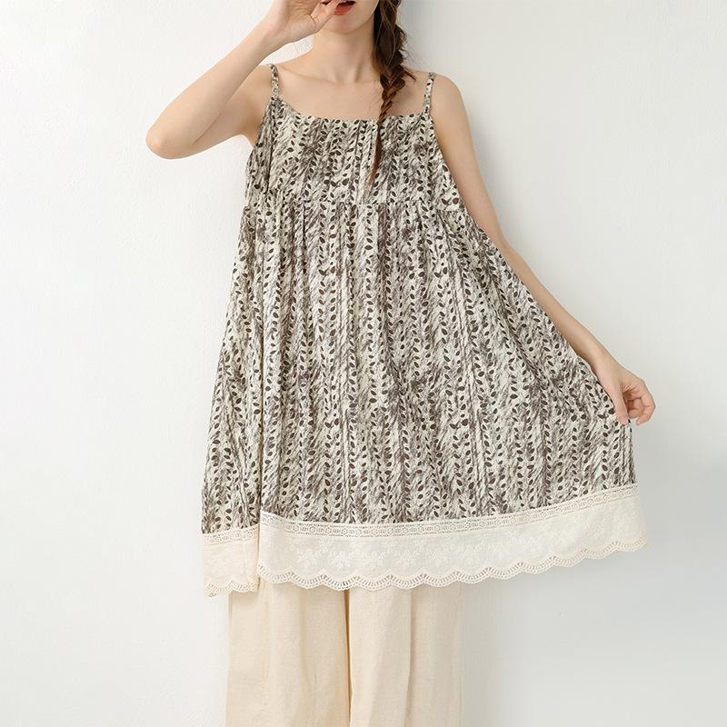 Sweet Mori Girl Lace Camisole Dress: Retro Midi-Length Layered Skirt for Women, Features Dye-Painted Leaf Design, Spring Arrival.