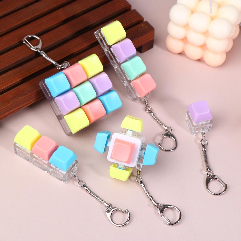 1Pcs Boys Girls Anti Stress Finger Keyboard Games Keychain Without Light 9 Keyboard Key Toy For Adults Antistress Toys