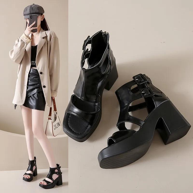 2026 Sommer Hohl Fischmund Römische Schuhe Sandalen Dicke Ferse Plateau Damen Coole Stiefel Mode High Heels Pumps