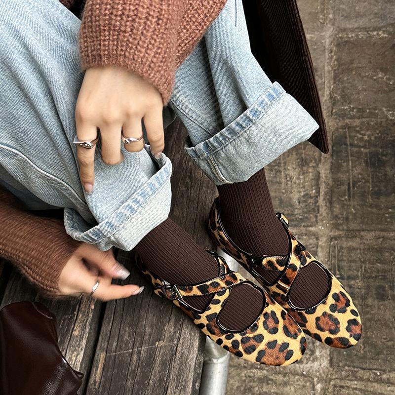 Fashion 2025 New Spring Women Pumps Genuine Leather Women Shoes Round Toe Med Heel Mary Janes Ladies Shoes Leopard Print Increase Height