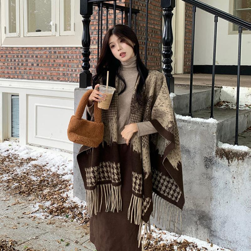 1Pieces Winter Women Poncho Warm Shawl Double Sided Designer Thickening Blanket Luxury Scarf Mountaineering Scarf