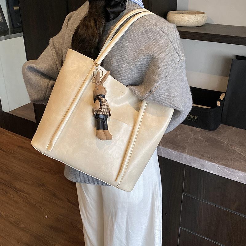 Premium sense retro bag women's autumn and winter 2025 popular texture versatile shoulder bag large capacity tote big bag