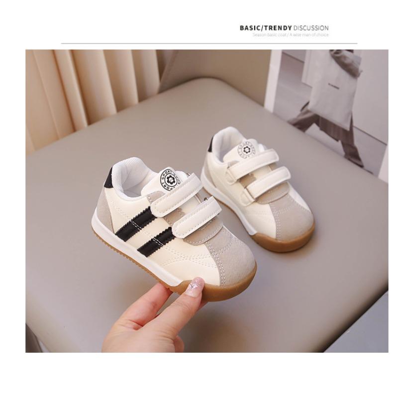 Kinder Freizeitschuhe Frühling und Herbst neue Kleinkindschuhe Jungen Baby weiche Sohle rutschfest Forrest Gump Schuhe Jungen weiße Schuhe Trend