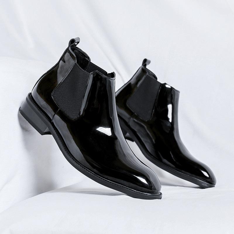 

Корейская версия китайской помощи ботинки Челси британский стиль лакированная кожа заостренная голова увеличение высоты мужской осенне-зимний тренд универсальный Мартин 44