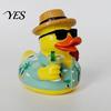 Resin Summer Decoration Beach Duck Figurine, Vacation with Sunglasses, Weather-Resistant Compact Ornament for Indoor Outdoor Garden Party &