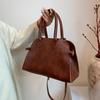 Casual retro feminine crossbody bag  high-quality niche bag  feminine bag  large capacity