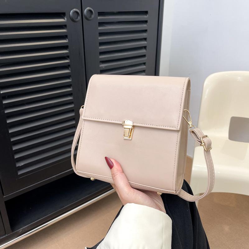 New Solid Color Retro 2025 Autumn New Trendy Texture Fashionable Simple Crossbody Shoulder Small Square Bag Women