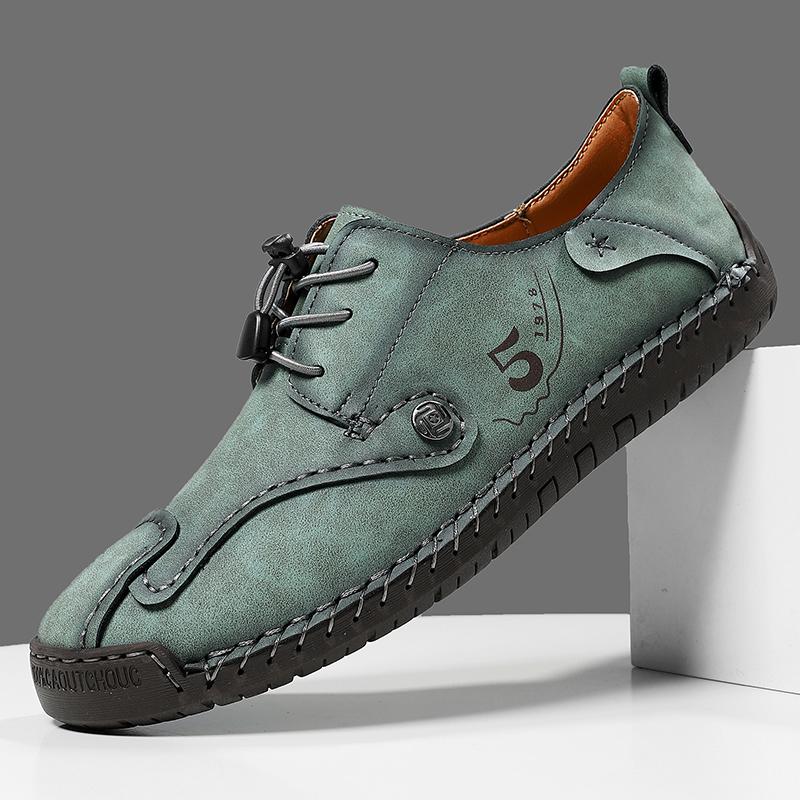 Fashion New Stylish Versatile Walking Shoes All-match Men's Casual Shoes Fashion Men Vulcanize Shoes Leather Lightweight Man Loafers