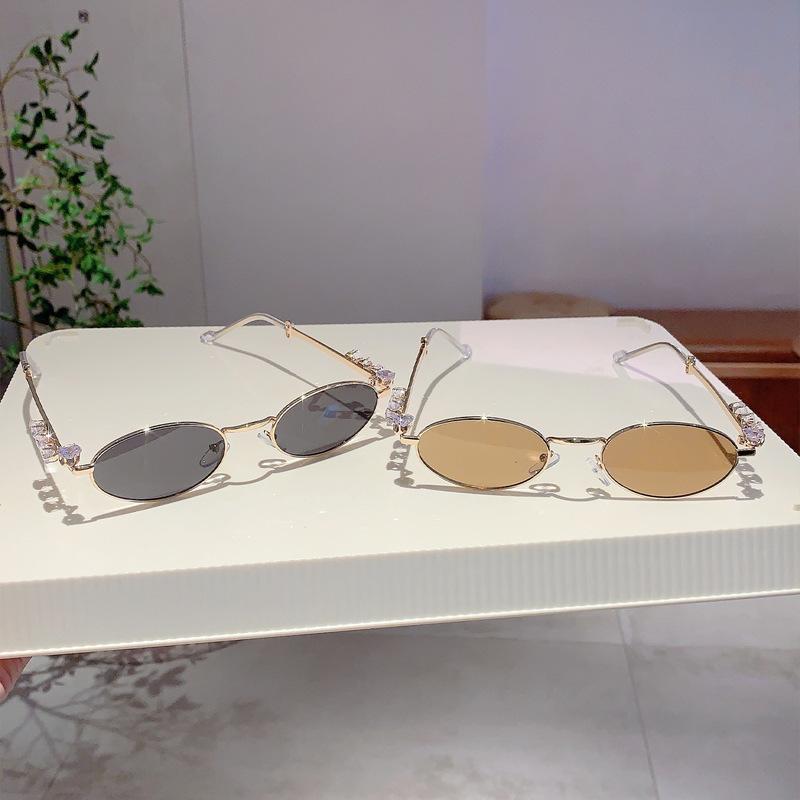 Occhiali da Sole Ovali con Montatura Metallica Piccola e Diamanti, Marca di Lusso Vintage, Designer, Per Uomo e Donna, Occhiali da Sole Tendenza Punk, Lenti Popolari