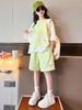 Completo estivo 2025 per bambina stile coreano con top a maniche corte e pantaloncini