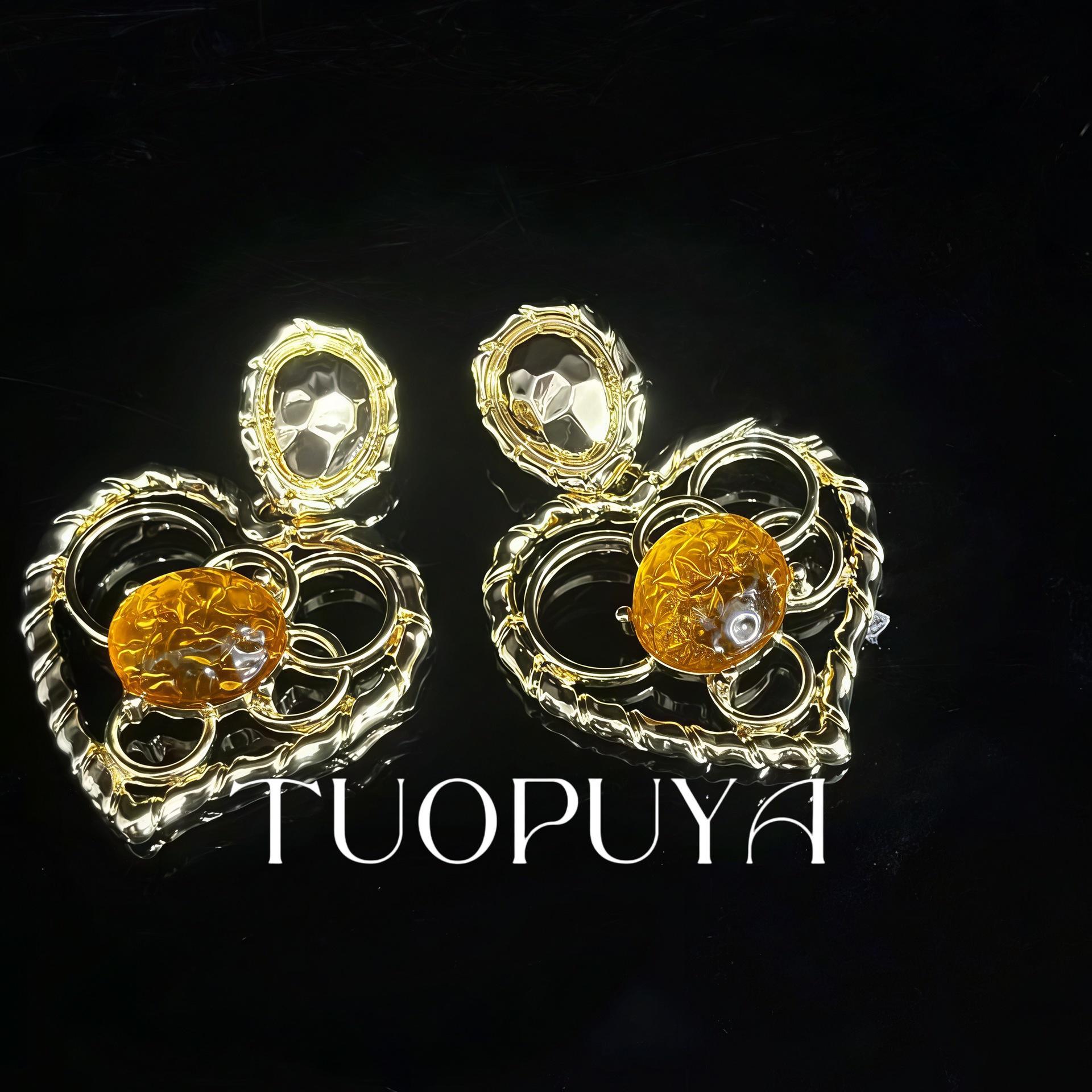 French Retro Heart Stud Earrings: Elegant, High-End Design, Versatile Fashion Jewelry