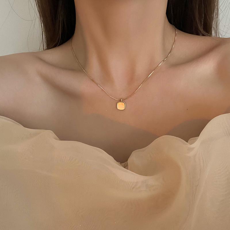 14K Gold-Plated Mother-of-Pearl Pendant with S925 Sterling Silver Clavicle Chain - Simple Korean Style for Women
