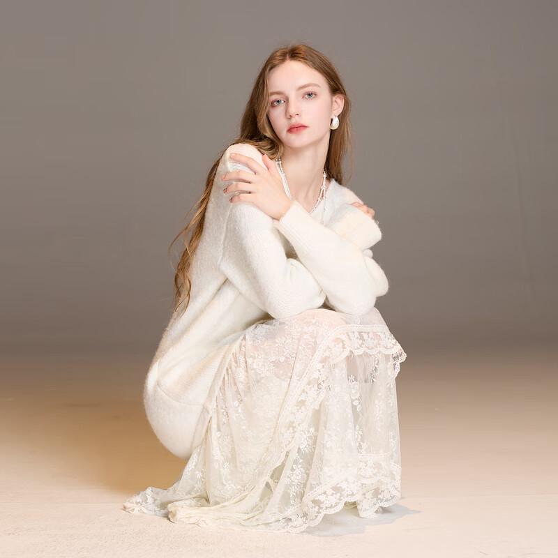 Sancai 2025 Winter V-Neck Knitted Faux Two-Piece Lace Dress