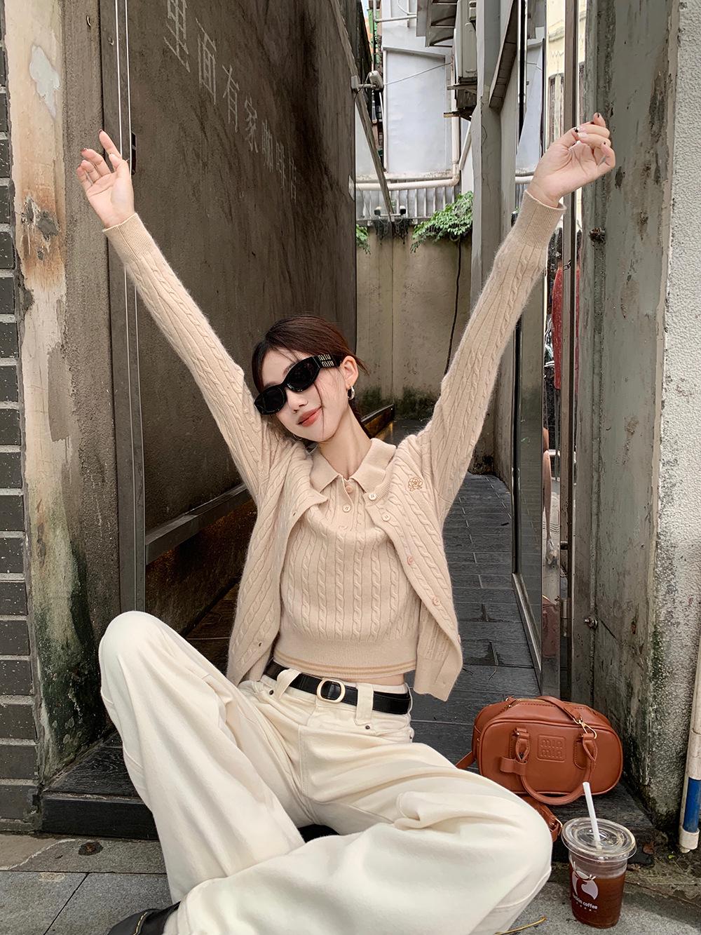 

Женский красный вязаный двухкомпонентный кардиган и вышитая нижняя рубашка - осенний ретро-стиль One Size абрикосовый