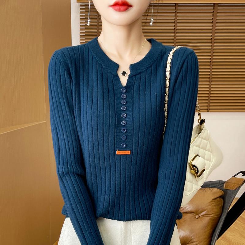 Autumn and Winter New Knitted Pullover with Buckle Draw Inside with Regular Round Neck Long-sleeved Bottomed Velvet Shirt