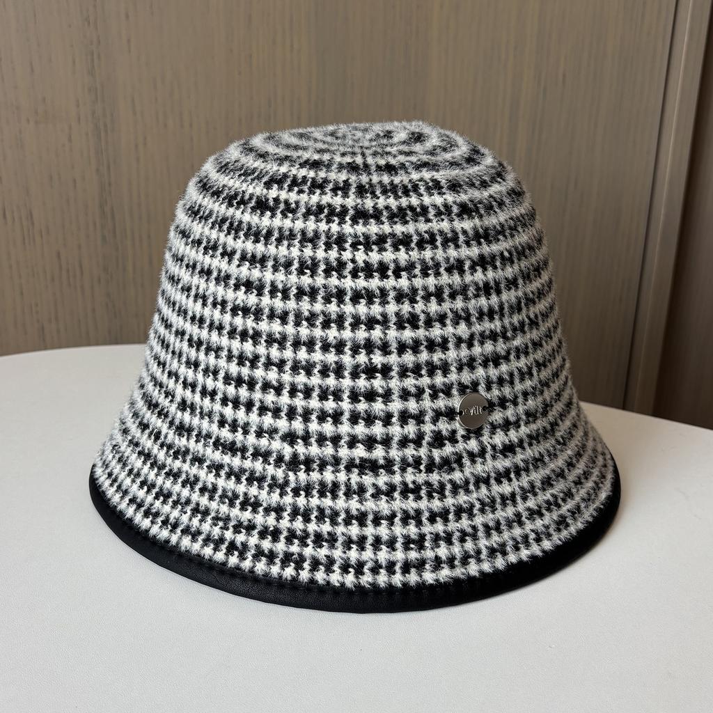 Retro plaid bucket hat women's autumn and winter plain face covering versatile basin hat big head circumference showing face small bucket hat