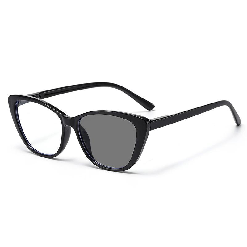 Women Popular Cat Eye Photochromic Reading Glasses Lady's Personalized Blue Light Blocking Color Changing Far Sight Eyeglasses