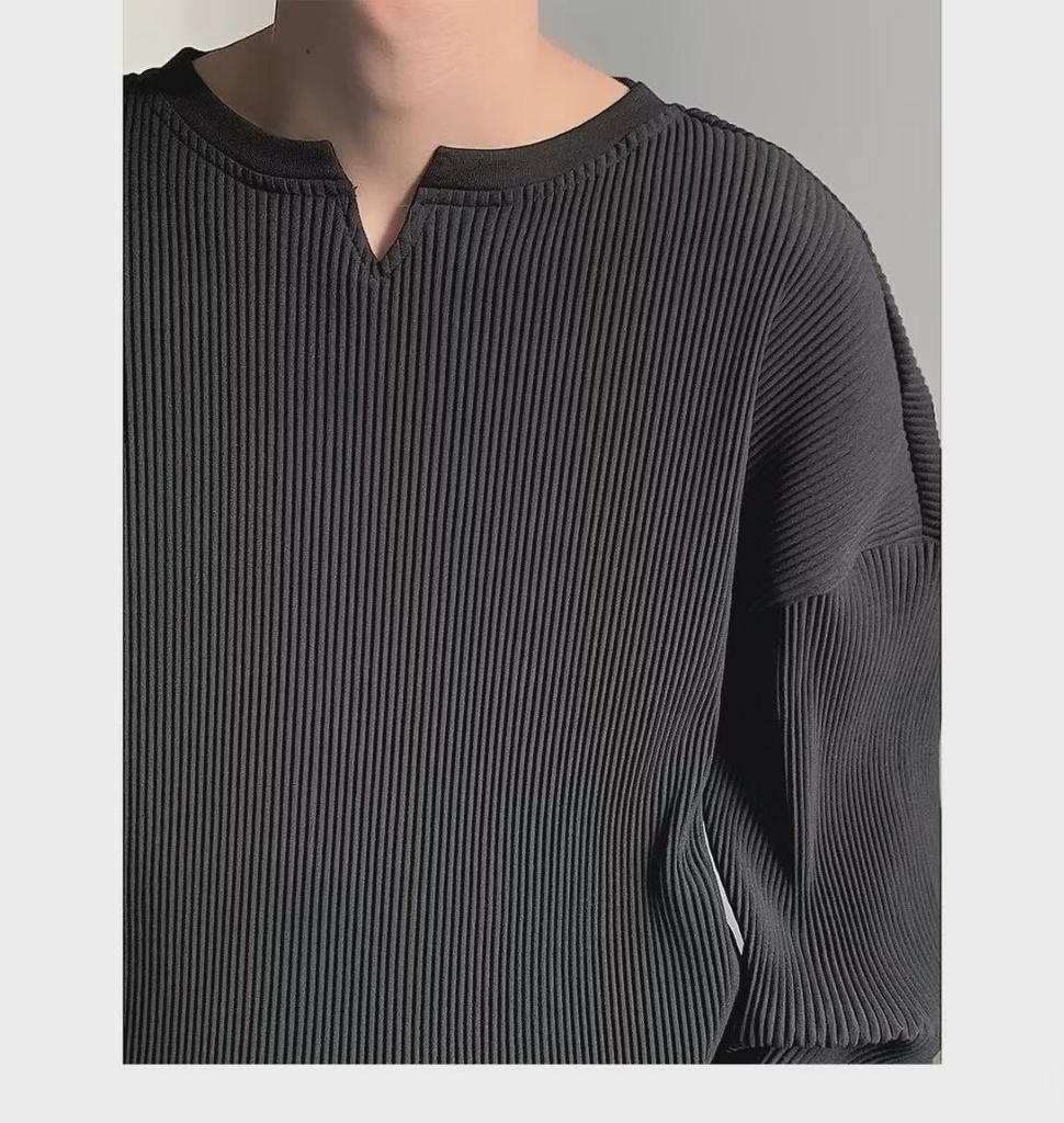 Men's Trendy Pleated Long Sleeve White V-Neck T-Shirt