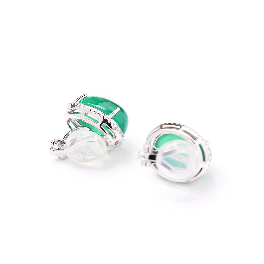 Elegant temperament Oval imitation chalcedony inlaid earrings Versatile exquisite high-end pierless earclips earrings women's models