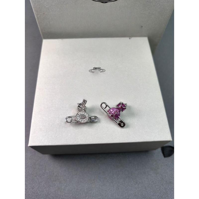 

Empress Dowager Saturn Brooch & Paperclip Planet Stud Earrings Set – Fashionable High-End Jewelry маджента