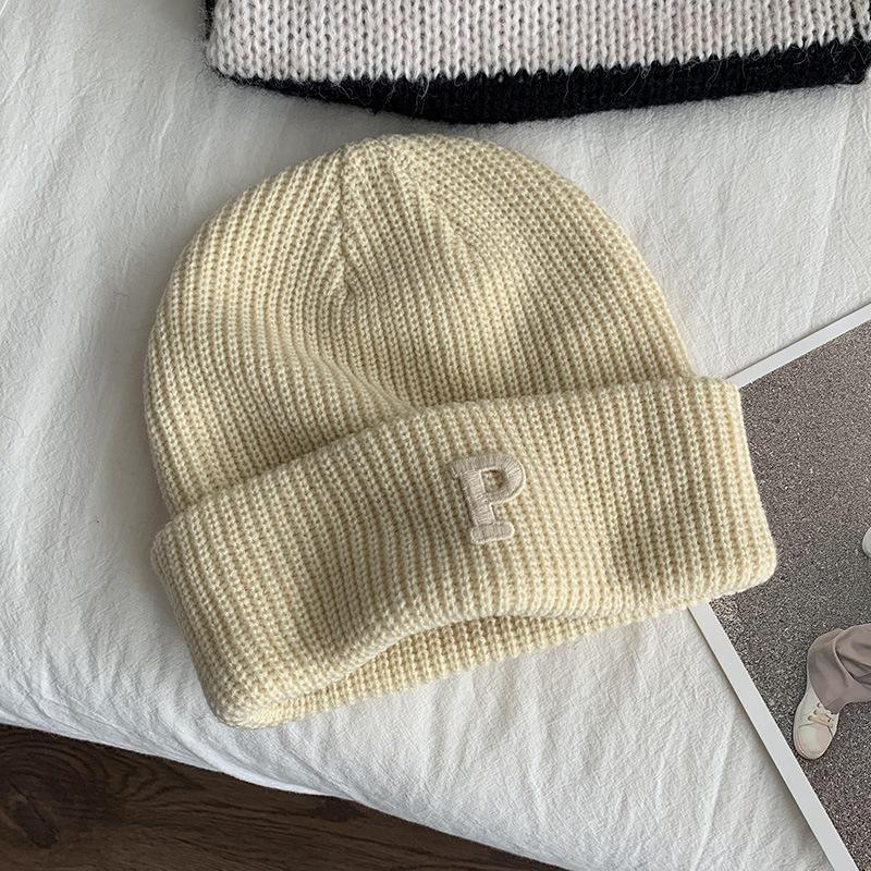 White plum color embroidery P letter knitted wool hat autumn and winter warm cold hat with ins fashion single item multi-color