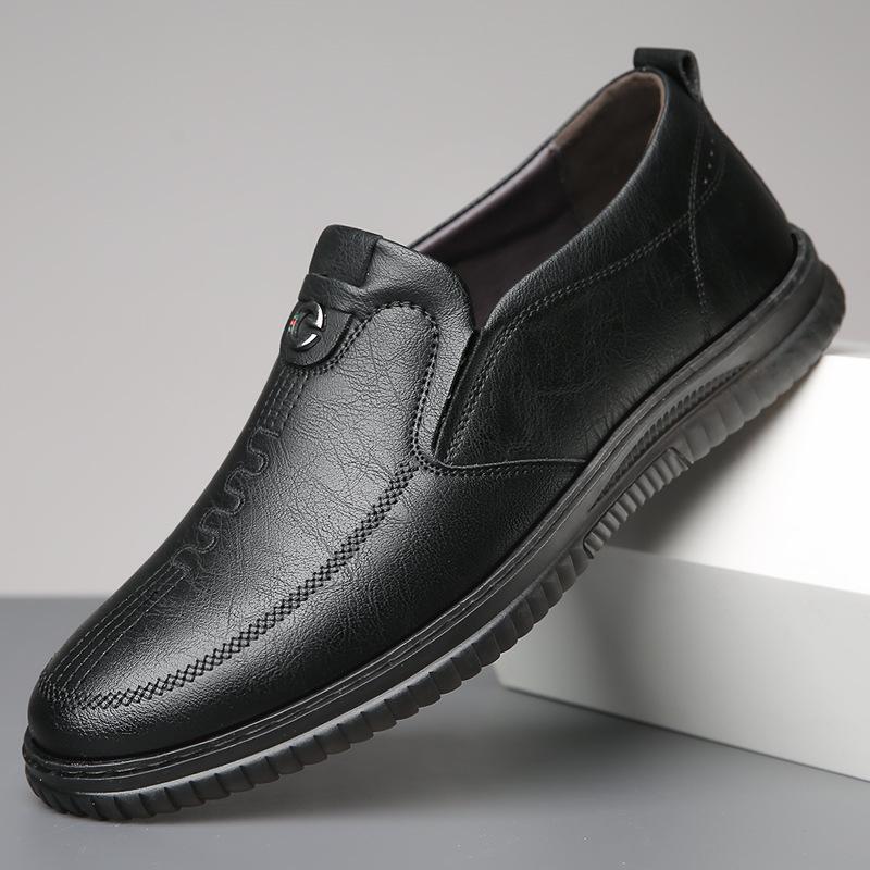 

2025 Весна и осень Новые мужские повседневные кожаные туфли Мужские туфли ручной работы онлайн из мягкой кожи с мягкой подошвой для папы Одиночные туфли 3066 44 чёрный
