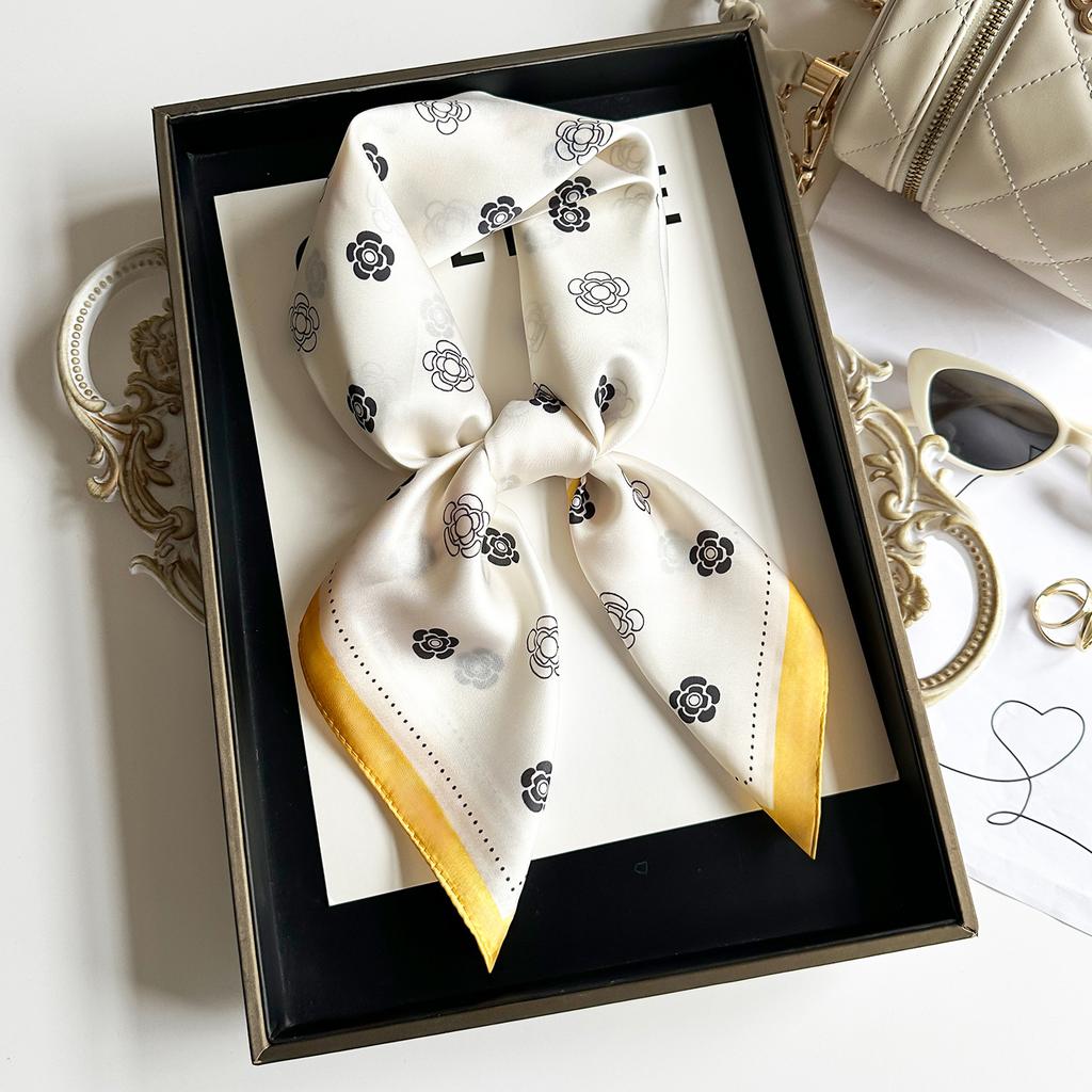 Old money style elegant matching scarf small square scarf 71cm Korean new silk scarf women's high-end sense retro versatile printing