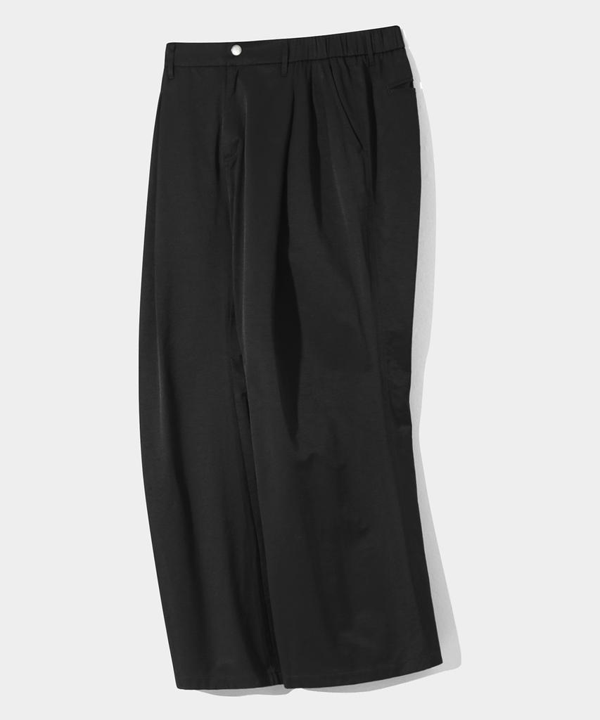 Dimiteulibeullaeg Asi Half-Banding Flare Fit Slacks_Black