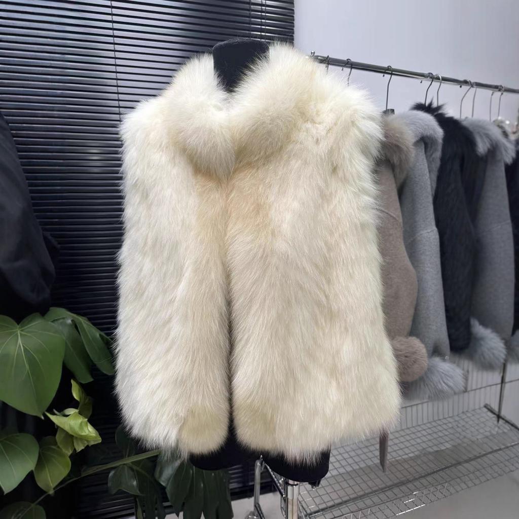 Haining high-end women's clothing, fox fur temperament, fur vest, high-end placket, whole leather, contact customer service.