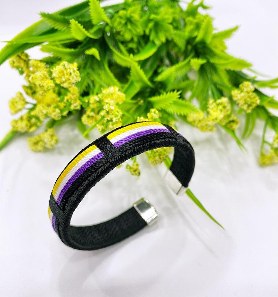 Rainbow LOVE Thread Bracelet - Friendship & Couple Gift