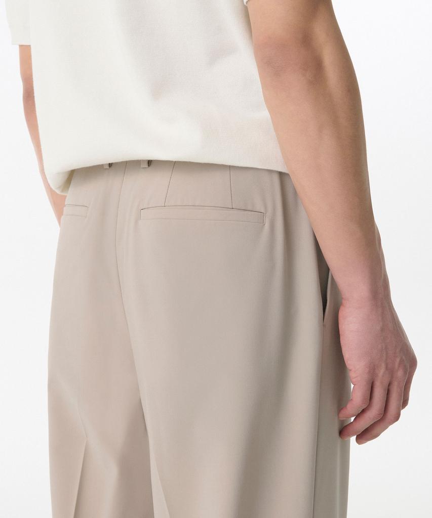 Musinsa Standard Light Plain One-Pleat Wide Hidden Elastic Waist Slacks [Light Beige]
