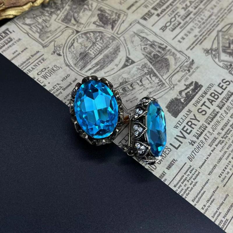 Vintage Rhinestone Crystal Glass Earrings Art Studded Jewelry