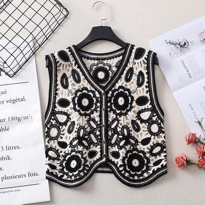 Women's Color-Block Crocheted Hollow-Out Gilet Vest Korean Style Slim-Fitting Versatile Single-Breasted Vest Top for Autumn and Winter