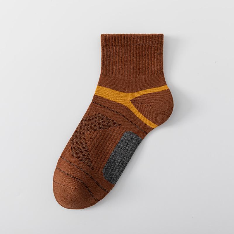 

Men s Outdoor Sports Mid-Calf Socks - Sweat-Absorbent and Breathable, Ideal for Mountaineering, Basketball, and Running Bare Socks