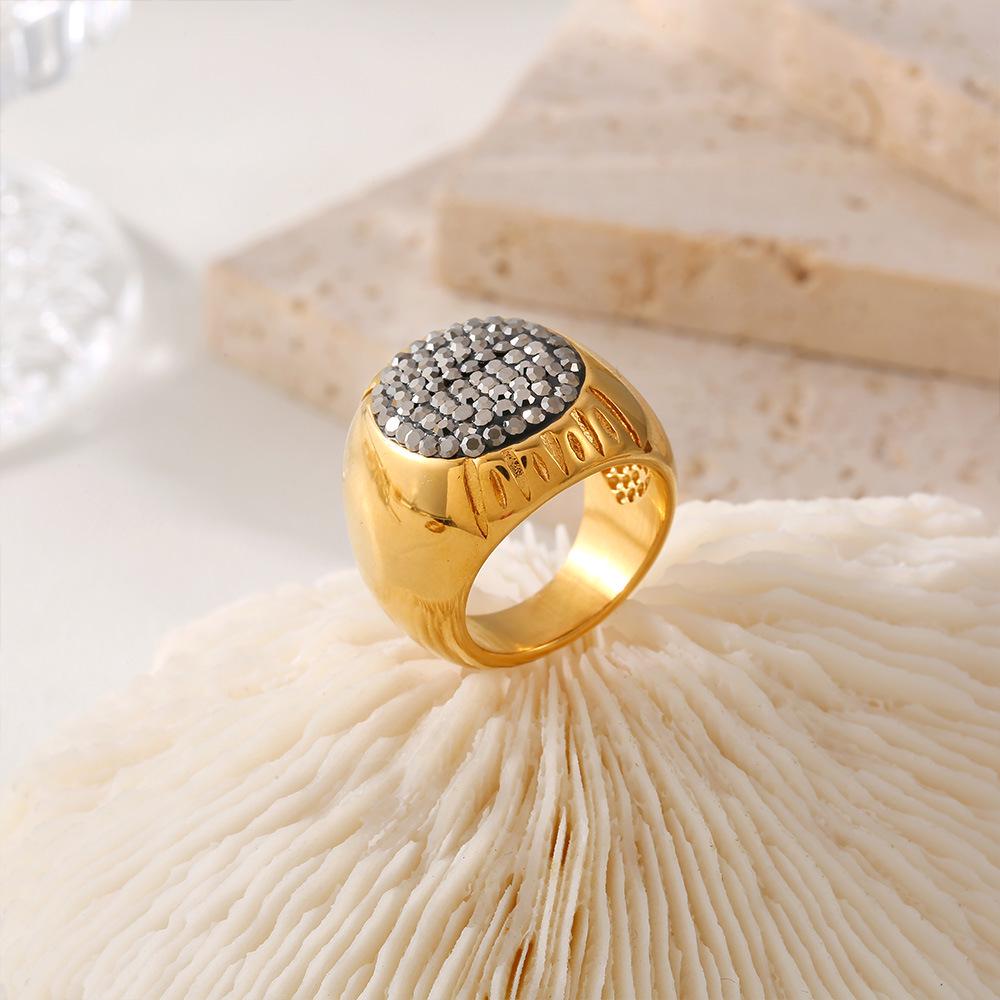 Italian Oval Rhinestone Star Ring, Retro Luxury, 18k Gold PVD Titanium Steel, Unisex