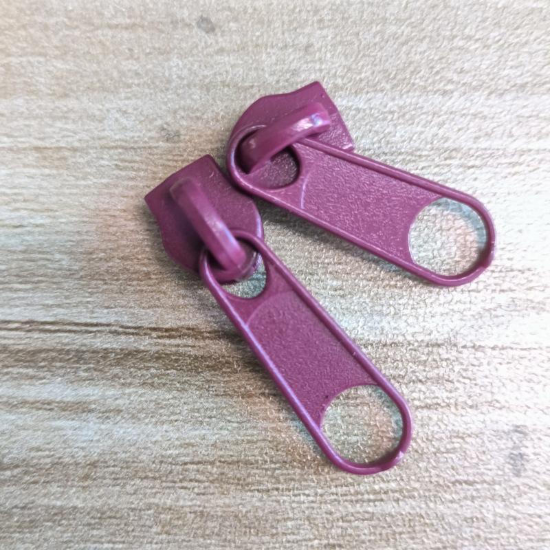 

Zinc Alloy Zipper Puller for Handbags & Luggage, 5# Nylon with Customizable Color and Pattern Printing.