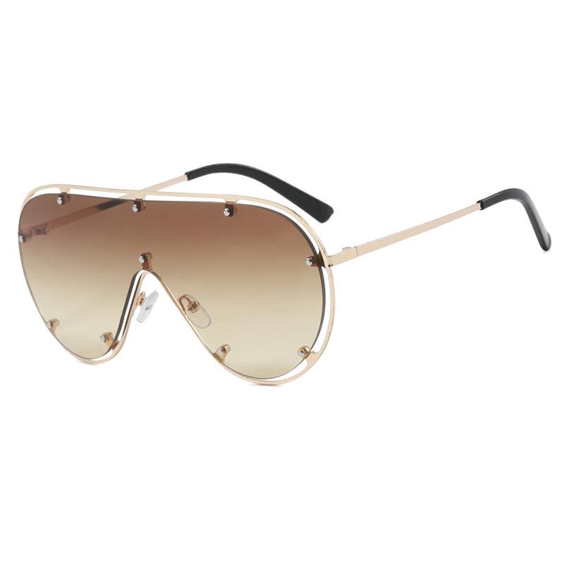 

Women Sunglasses With Large Frames Metal Frames Riveted Glasses Gradient Lenses Men Sunglasses Gothic Style Oversized Sunglasses