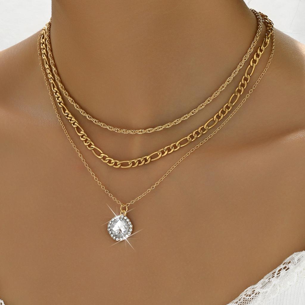 Factory multi-layer pendant necklace, fashionable women's accessories twist chain