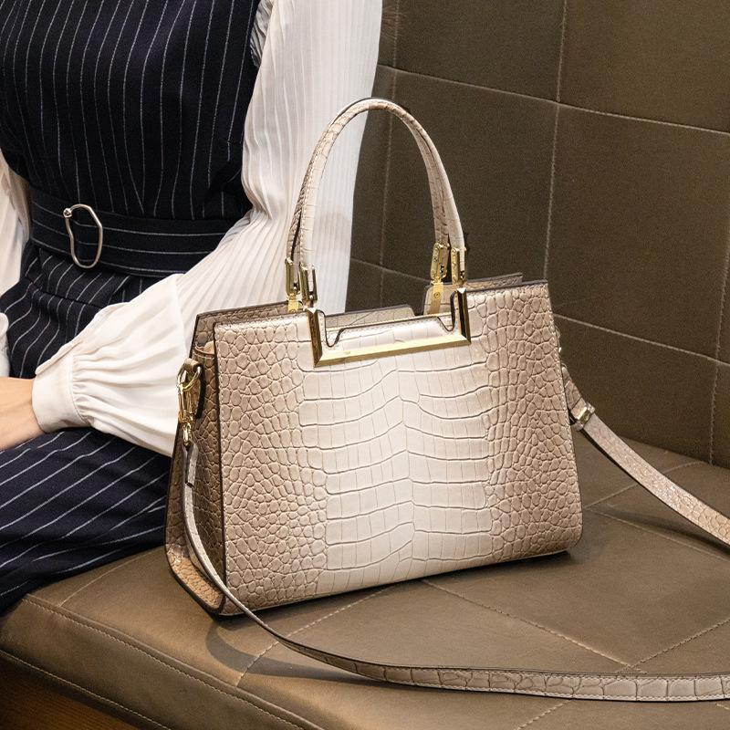 

Pay In Pay Out At The Counter Gold Bag Versatile Trendy Version Crocodile Pattern Women S Bag One Shoulder Crossbody Handbag Women