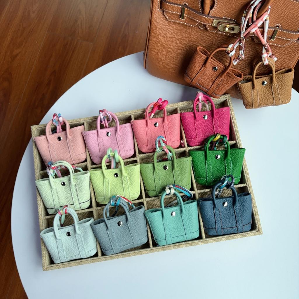 New leather garden small bag 2025 trendy mini garden bag foreign gas bag pendant creative car pendant