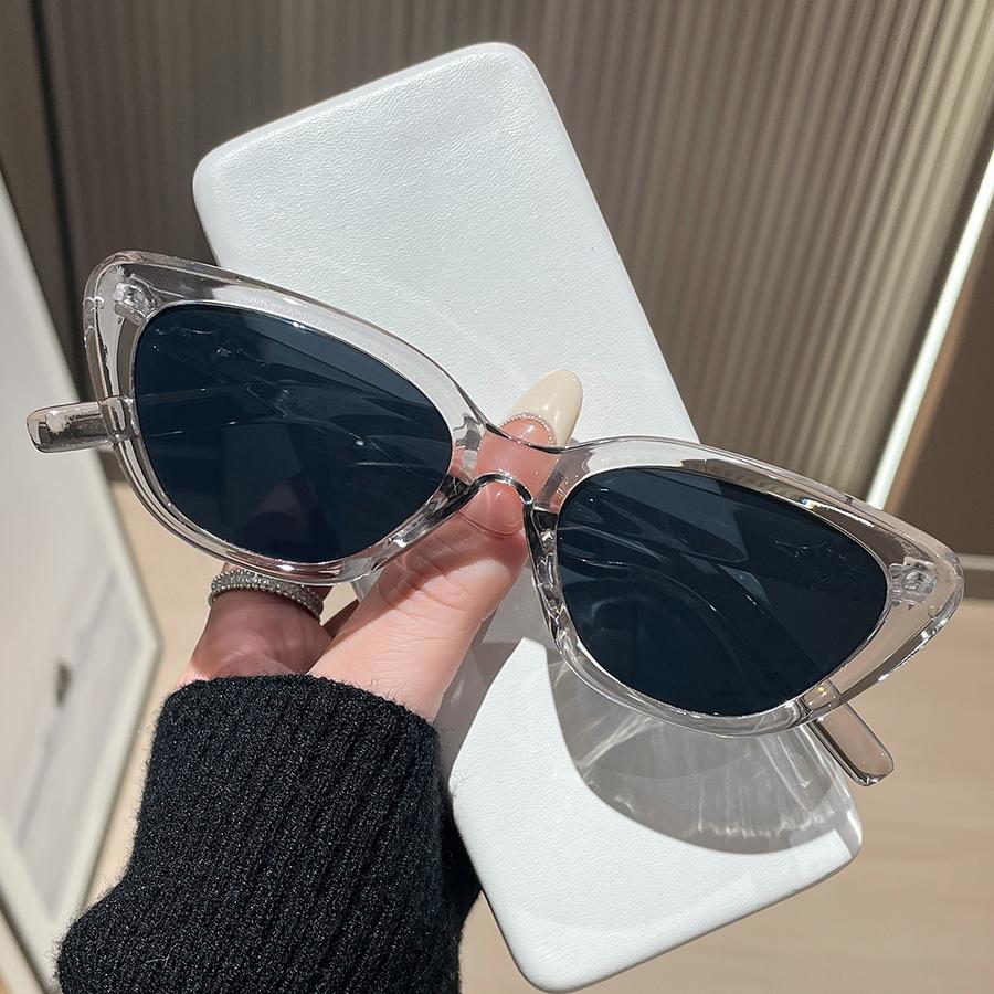 

High-End Fashion Cat Eye Glasses for Women Suitable for Daily Accessory Wear And Holiday Dressing Gift Or Self-Use серый