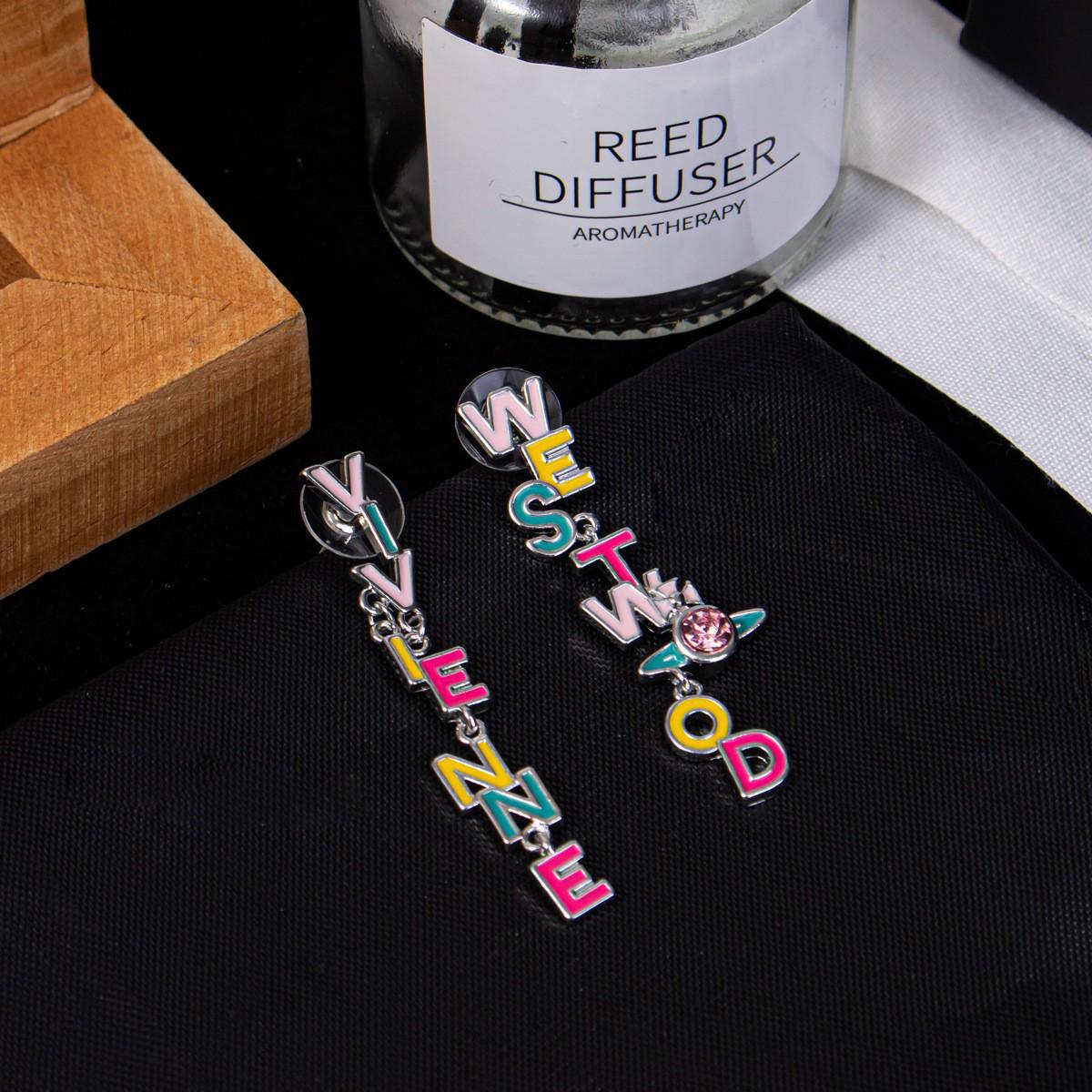 Серьги-пусеты NANA Style Vivienne Westwood Асимметричные Сатурн с подвеской Капля Масло Бриллиант Буква