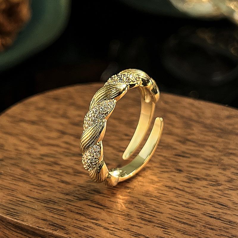 

Ювелирные изделия Ювелирный набор Серьги-кольца Кольцо Высокое чувство Твист Женский Легкий Роскошный Чувство