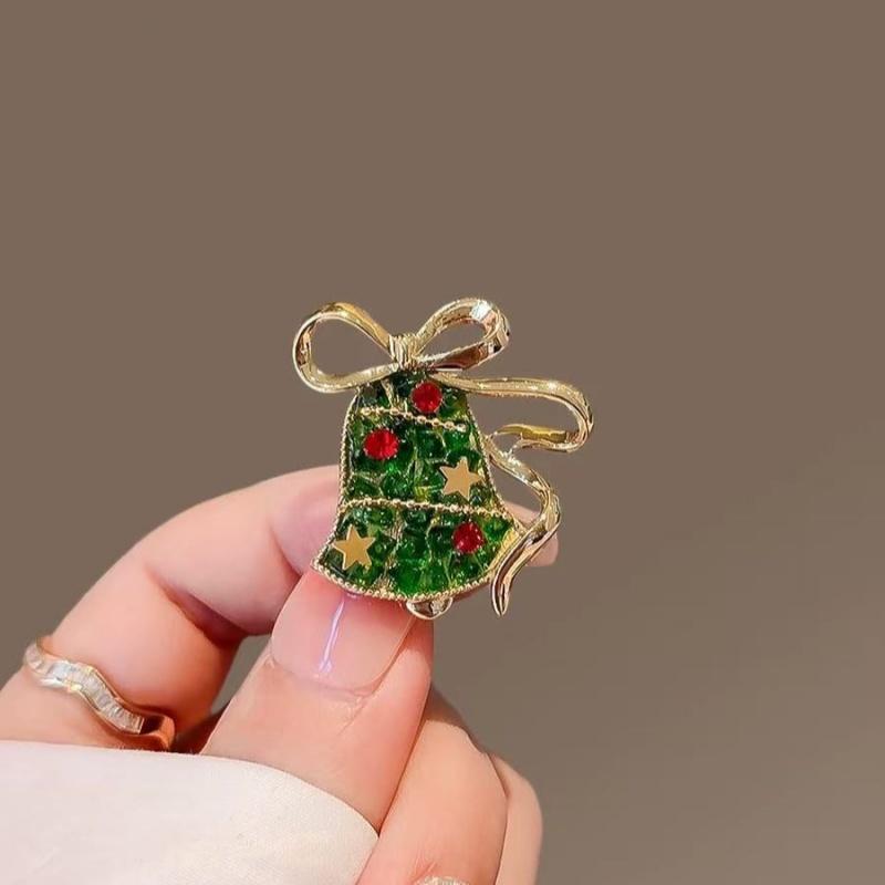 Cartoon Snowman Christmas Tree Brooches For Women Versatile Light Luxury Lapel Pin Clothing Accessories Party Gifts