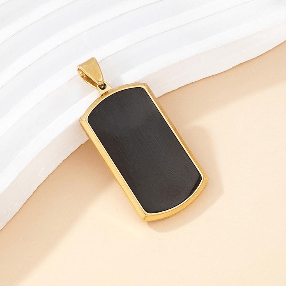 Simple rectangular pendant, glossy tag, black and white two-color men's and women's fashion personalized jewelry.
