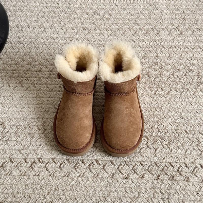 Girls' snow boots autumn and winter new sheepskin fur integrated short tube piled thickened warm cotton shoes + children's winter shoes