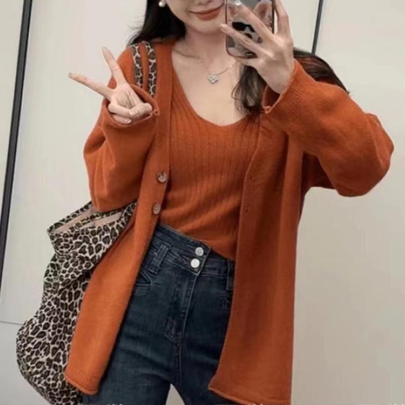 

Sweater women s coat autumn lazy wind pit strip design sense collar solid color knitted suspenders two-piece set Average size жёлтый