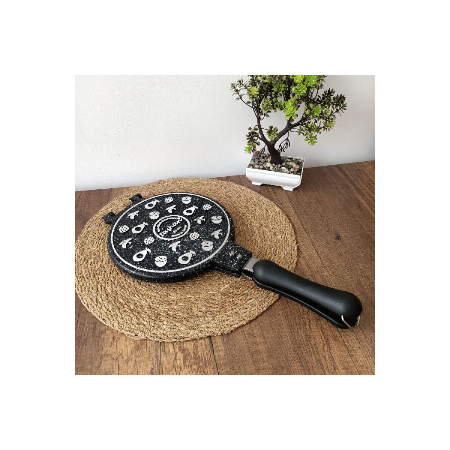 

Cast Bakelite Handle Waffle чорний