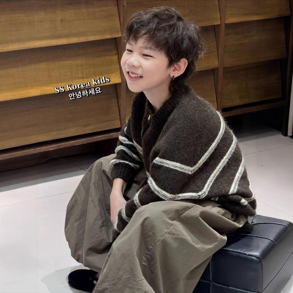 Unisex Children's Casual Striped Knit Sweater - Soft Retro Autumn/Winter Wear 2025